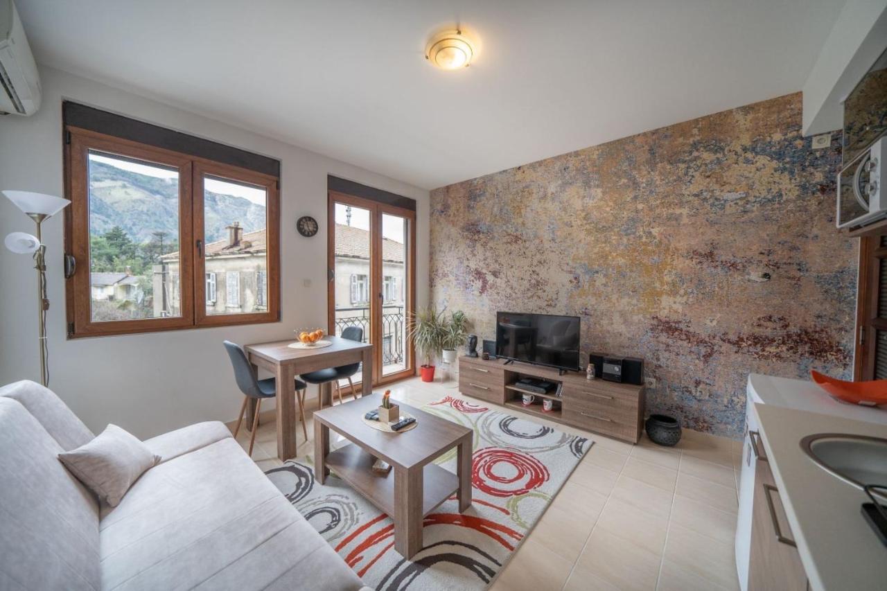 Apartman J&I โกตอร์ ภายนอก รูปภาพ